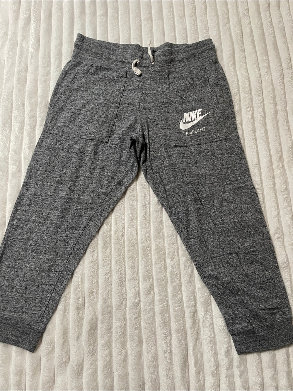 Nike Gym Vintage Capri | Size Small